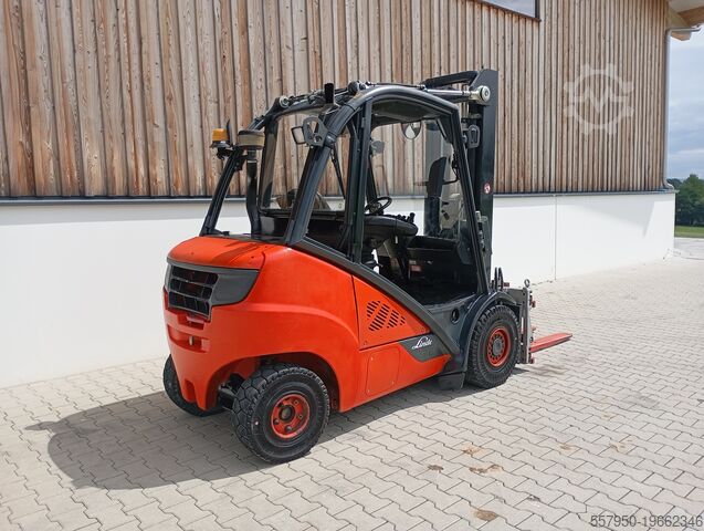 4-Rad-Gabelstapler Linde H 30 Diesel Triplex Zinkenverstellgerät