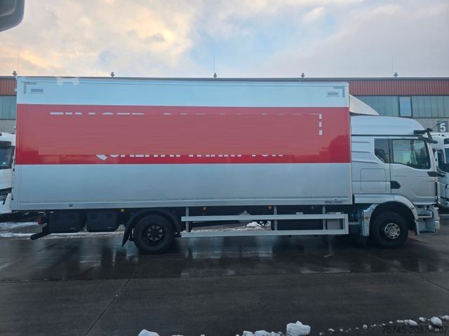 LKW mit Kofferaufbau MAN TGM 15.320 * TOP * ACC * VOLLLUFT * WENIG KM *