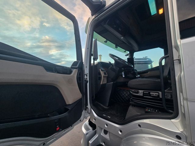 LKW mit Kofferaufbau MAN TGM 15.320 * TOP * ACC * VOLLLUFT * WENIG KM *