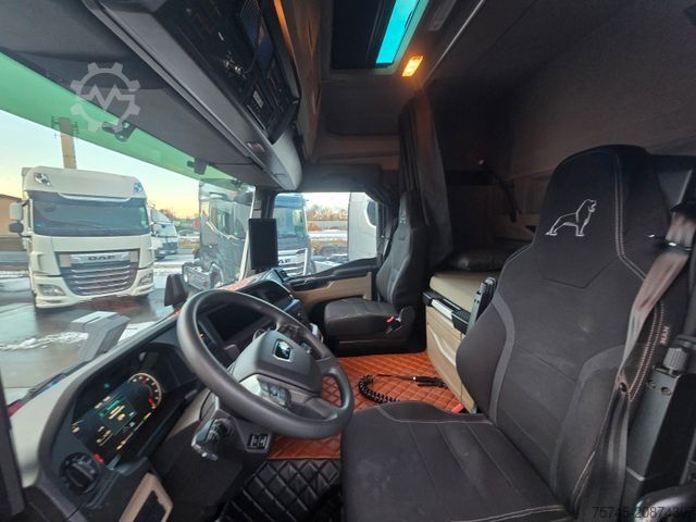 LKW mit Kofferaufbau MAN TGM 15.320 * TOP * ACC * VOLLLUFT * WENIG KM *