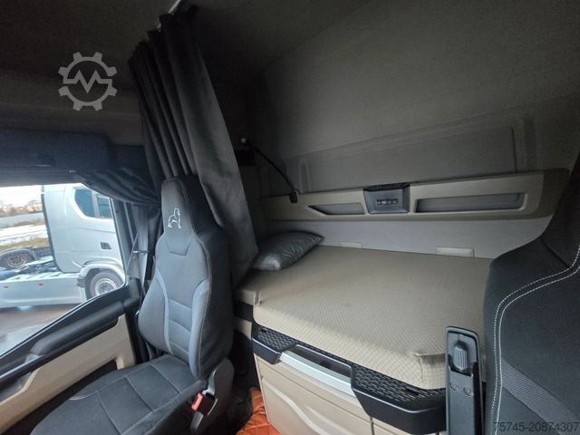 LKW mit Kofferaufbau MAN TGM 15.320 * TOP * ACC * VOLLLUFT * WENIG KM *