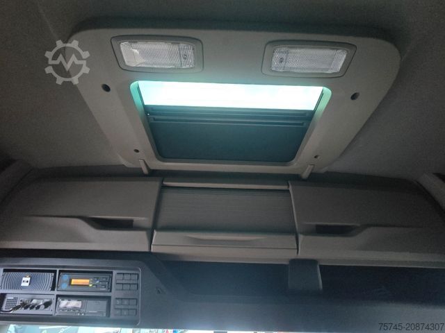 LKW mit Kofferaufbau MAN TGM 15.320 * TOP * ACC * VOLLLUFT * WENIG KM *