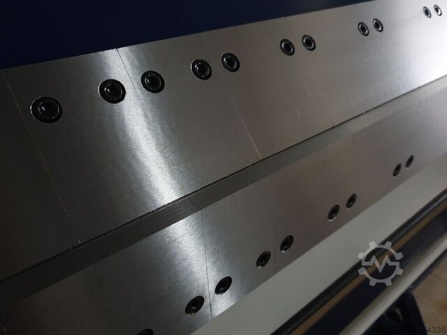 Schwenkbiegemaschine Rogi WFM2000A