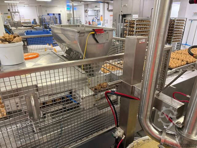 Cake / Muffin Line Comas / Baker Perkins Depositing, Baking and Filling Line 1
