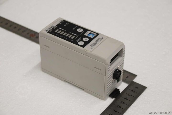 Measuring amplifier Keyence SJ-M300