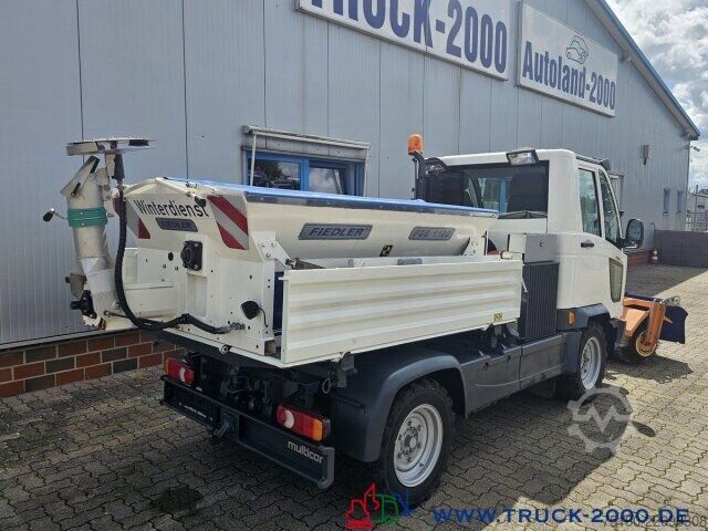 Three-way tipper van Multicar M30 4x4 Winterdienst Streuer- Schild/ Bürste
