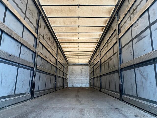 Curtain sided Schmitz Cargobull SCB*S3T/  Tautliner / XL Code