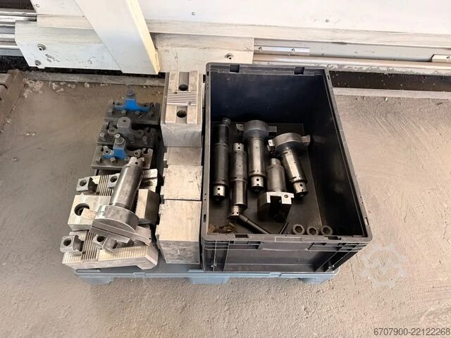 Heavy-duty lathe Seiger SLZ 1200 x 3000 with Siemens cycle control Seiger SLZ 1200 x 3000