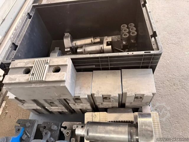 Heavy-duty lathe Seiger SLZ 1200 x 3000 with Siemens cycle control Seiger SLZ 1200 x 3000