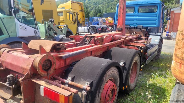 Abrollkipper MAN 26.403 6x2 BL Lift & Lenkachse man Pumpe