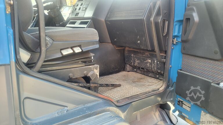 Abrollkipper MAN 26.403 6x2 BL Lift & Lenkachse man Pumpe