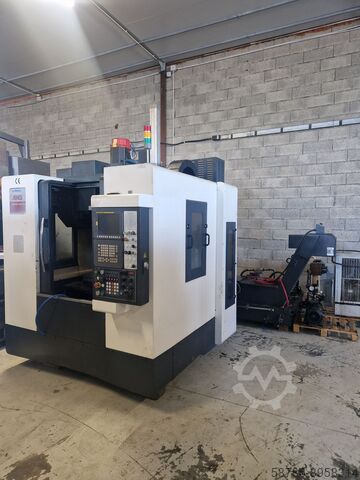 Vertikales Fräszentrum AMS ACE Mikromatic Super Dart