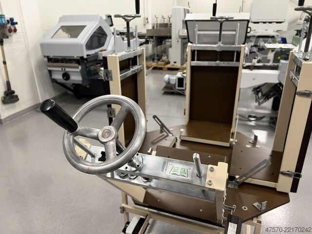 Book binding machine MURO 4 x 5000 A4/HAD 4-station bookbinding press for gluing