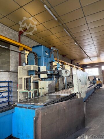 Milling machine with rotary Table TOS FQQ-100/14