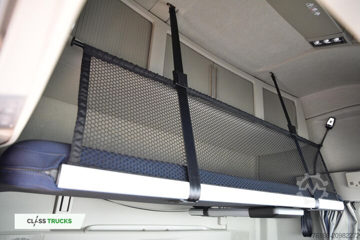 Standard tractor unit VOLVO FH 460 Globetrotter XL Varios i-Save