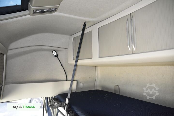 Standard tractor unit VOLVO FH 460 Globetrotter XL Varios i-Save