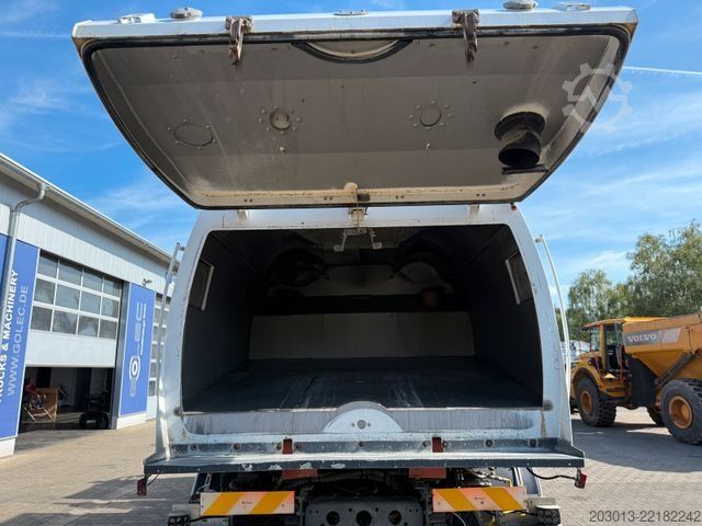 Kehrmaschine MERCEDES-BENZ AXOR 1829 Kehrmaschine BUCHER