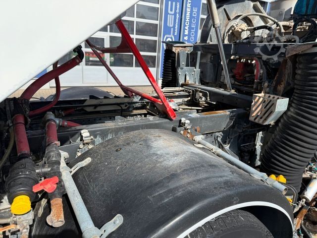 Kehrmaschine MERCEDES-BENZ AXOR 1829 Kehrmaschine BUCHER