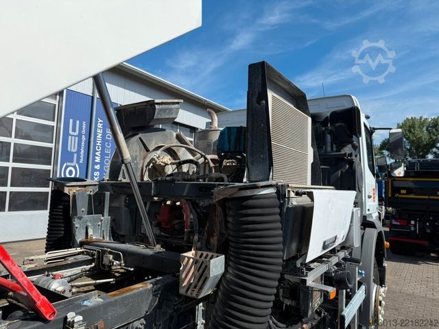 Kehrmaschine MERCEDES-BENZ AXOR 1829 Kehrmaschine BUCHER