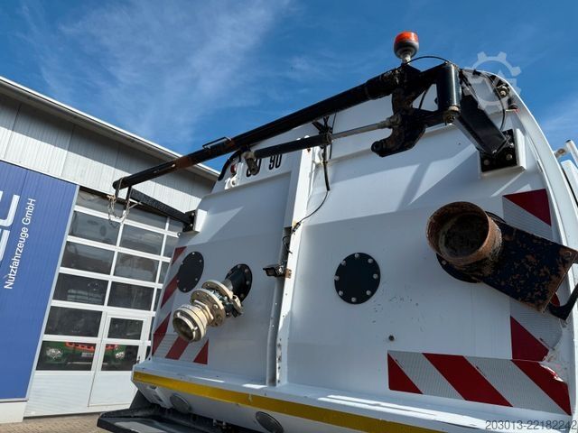 Kehrmaschine MERCEDES-BENZ AXOR 1829 Kehrmaschine BUCHER
