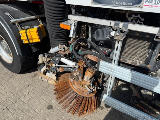 Kehrmaschine MERCEDES-BENZ AXOR 1829 Kehrmaschine BUCHER