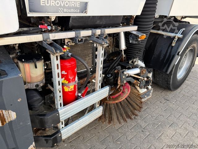 Kehrmaschine MERCEDES-BENZ AXOR 1829 Kehrmaschine BUCHER