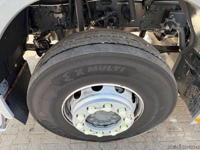Kehrmaschine MERCEDES-BENZ AXOR 1829 Kehrmaschine BUCHER