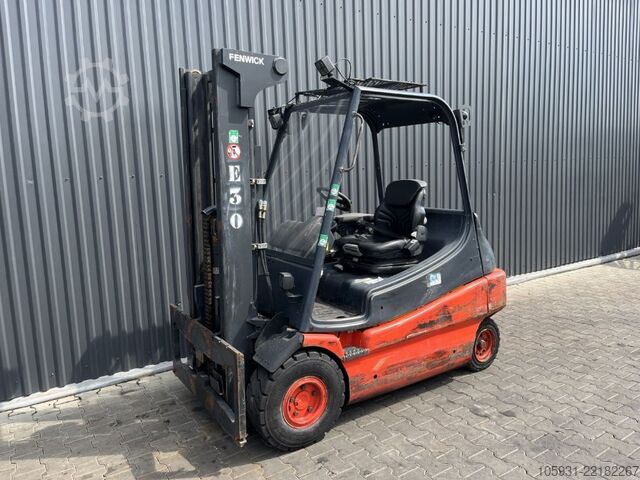 Elektro 4 Rad-Stapler Linde E30-02