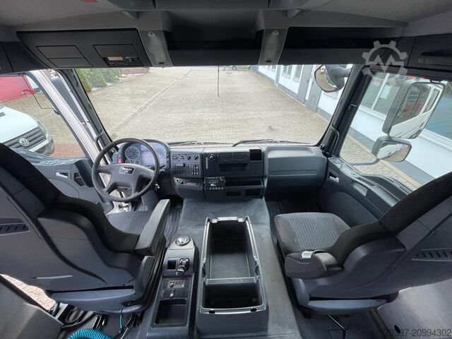 Flower transporter MAN TGL 10.220 TGL 10.220 Doka Blumentransporter