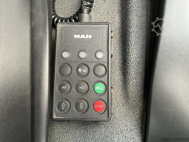 Flower transporter MAN TGL 10.220 TGL 10.220 Doka Blumentransporter