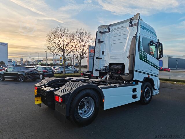Standard tractor unit Ford Truck F-Max