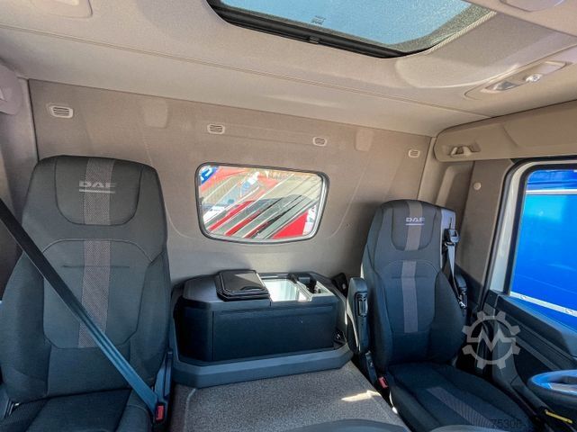 Kipper LKW DAF XDC 370 FA Meiller Krankipper HMF