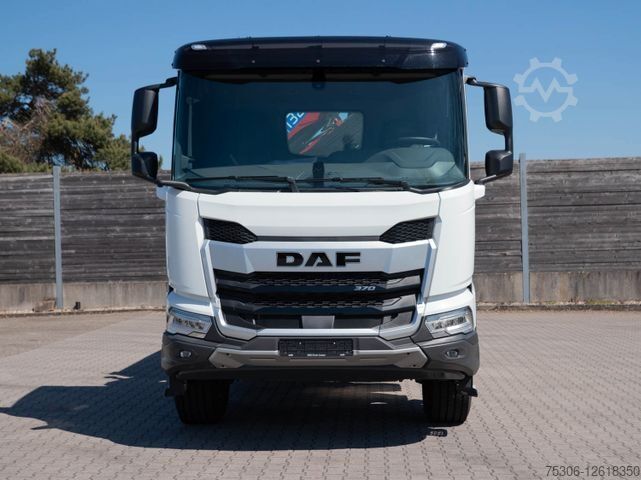 Autokran DAF XDC 370 FA Meiller Krankipper HMF