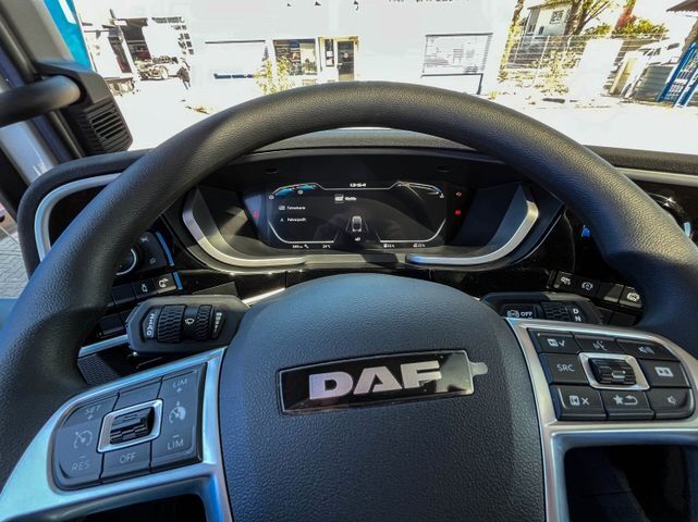 Autokran DAF XDC 370 FA Meiller Krankipper HMF