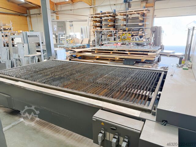 < 600 h 6kW fiber laser, new resonator BYSTRONIC BySprint Fiber 4020 6kW