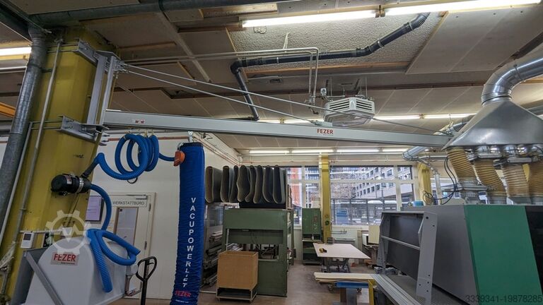 Wall-mounted slewing jib crane FEZER Vakuumschlauchheber mit Wandschwenkkran