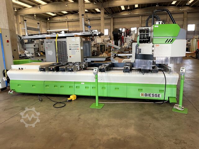 Bearbeitungszentrum BIESSE ROVER 27