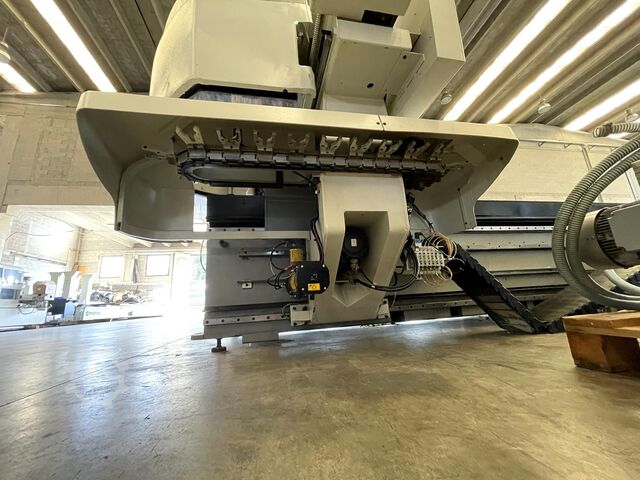 Bearbeitungszentrum BIESSE ROVER 27