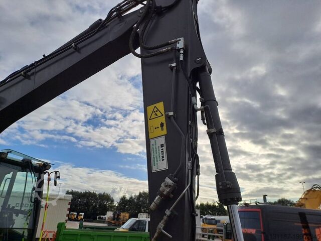 Crawler excavator Volvo EC 140 EL