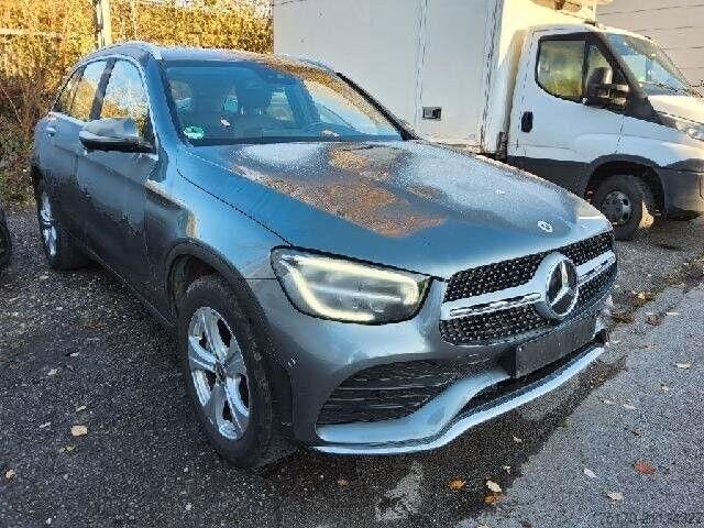 Ladepritsche Mercedes-Benz GLC 300 4M AMG Distr+360°+Memory+Ambiente+Carpla