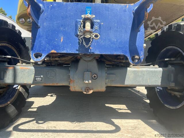 Mobile excavator LIEBHERR A 920 / Oil Quick