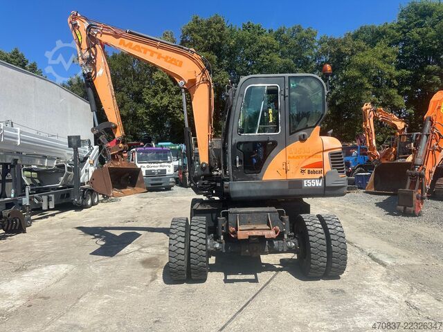 Mobile excavator BOBCAT E 55W Mobilbagger