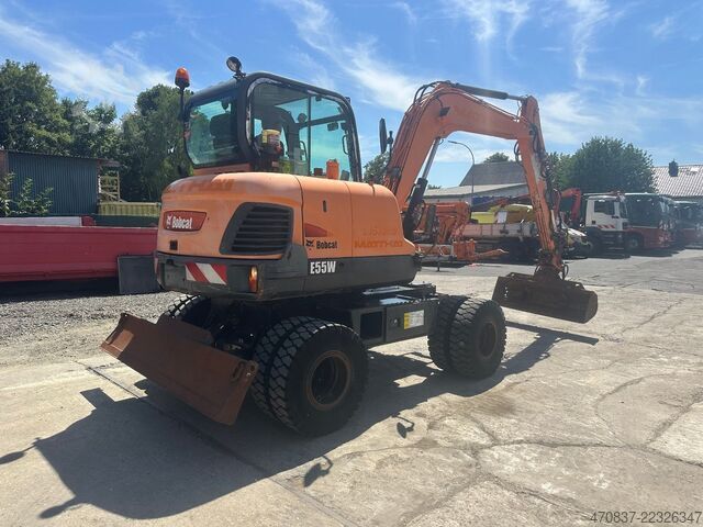 Mobile excavator BOBCAT E 55W Mobilbagger