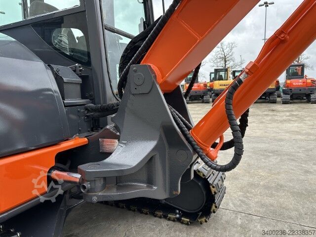 Crawler excavator Hitachi ZX60 USB-3F