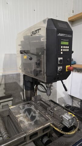 Automatischer Zuführtisch für Bohrstraße XYZ Flott P40 ST FB dofra x y table