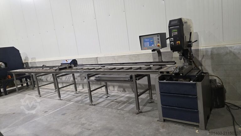 Automatischer Zuführtisch für Bohrstraße XYZ Flott P40 ST FB dofra x y table