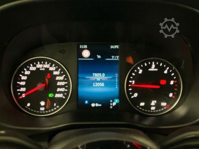 High-roof van Mercedes-Benz Vito 116 CDI AHK2,5to Klima Kamera SHZ
