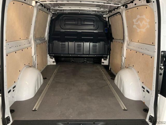 High-roof van Mercedes-Benz Vito 116 CDI AHK2,5to Klima Kamera SHZ