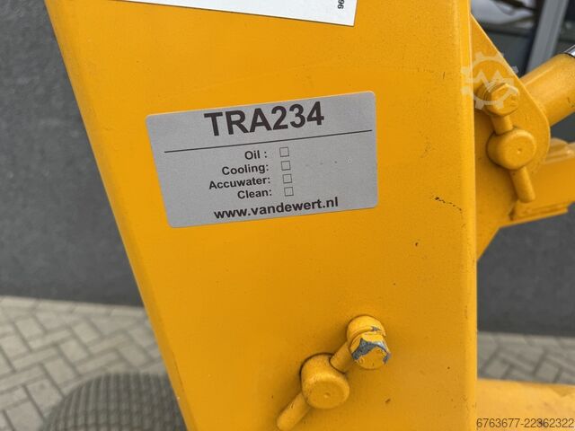 Nifty HR12 NE Articulating Boom Lift 4x2 Electric 2012 12m Working Height NIFTYLIFT HR12 NE Knikarmhoogwerker 4x2 Elektrisch 2012 12M werkhoogte