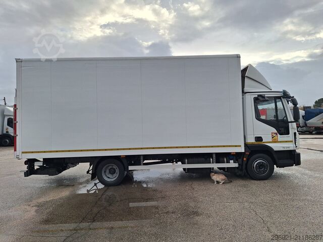 Box truck Iveco EuroCargo 75